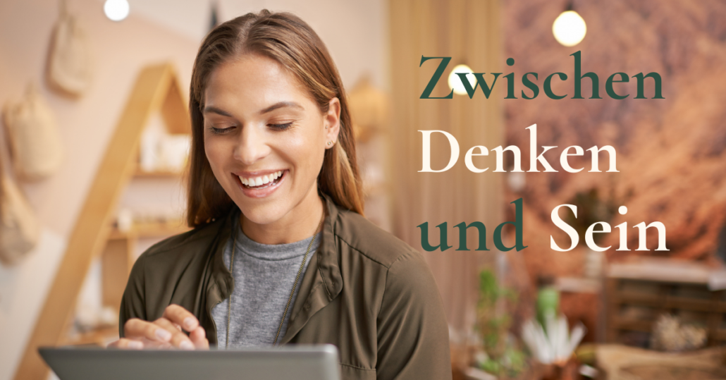 SolfBeat Frau Laptop Fokus